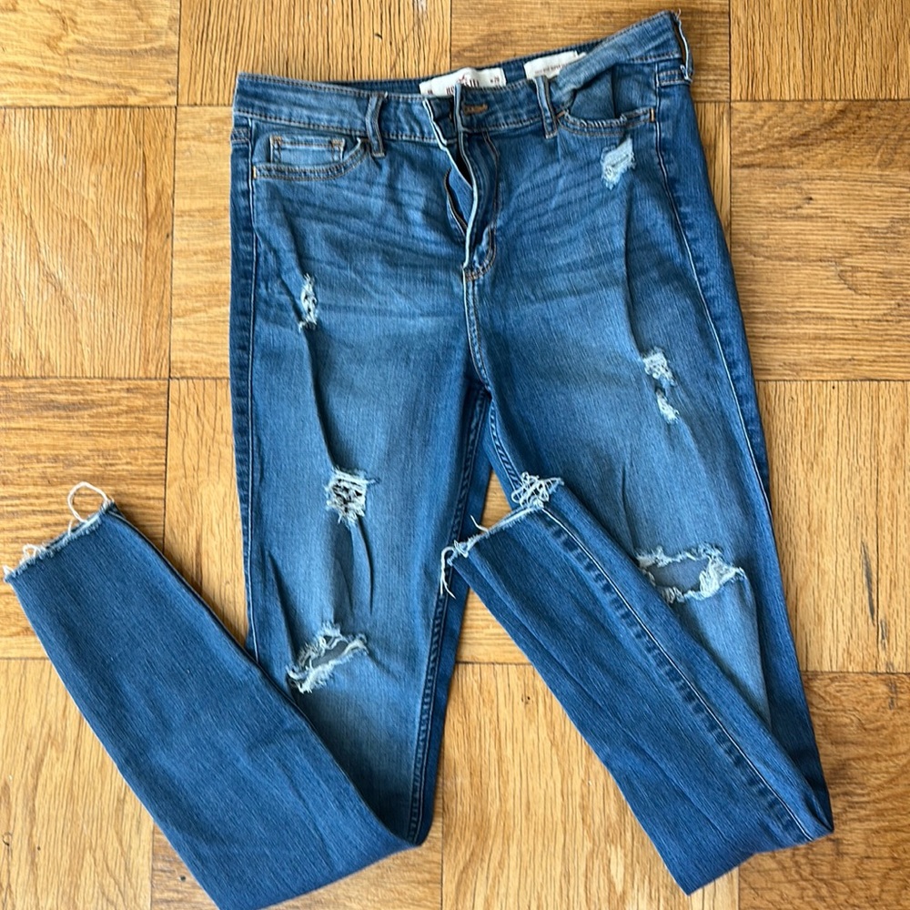 Hollister Ripped Skinny Jeans